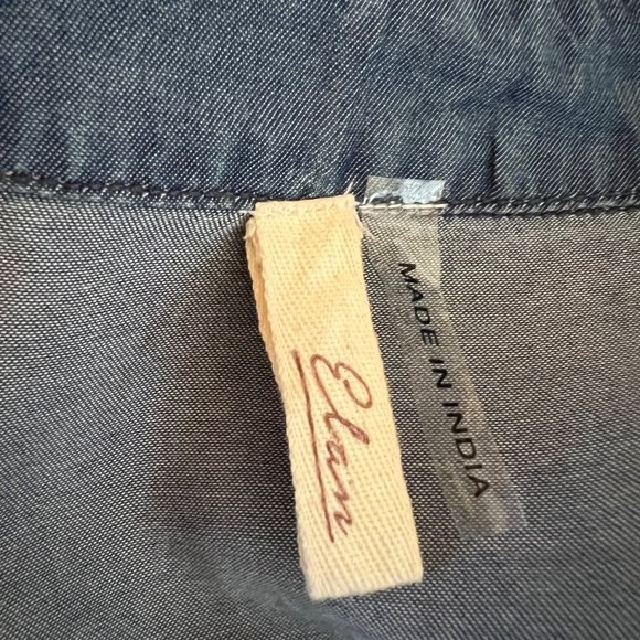 Elan Dress Size M, oversized medium, Sale! On 5’2” tall frame hits at knee. - Picture 9 of 9